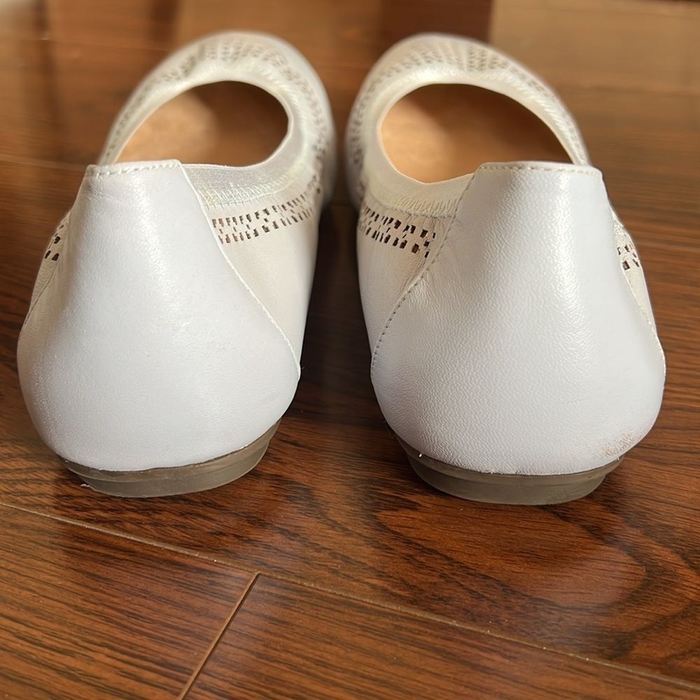 Vionic Lavender Ballet Flats Orthotic Arch Support Flats. Size 8.5 - Picture 4 of 6